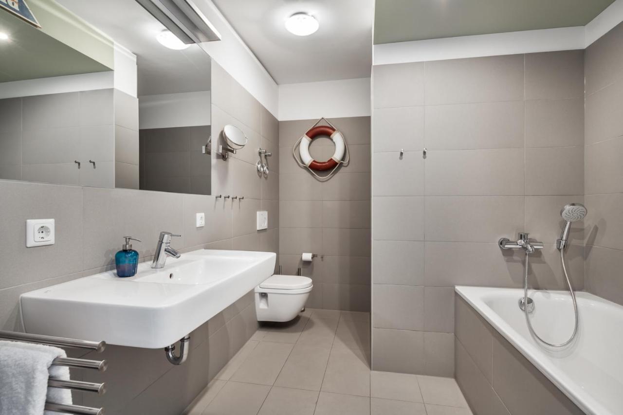 Apartmenthaus Hafenspitze Ap 5 - "Am Yachthafen 5" - Blickrichtung Offenes Meerstrandpromenade Eckernfoerde Ngoại thất bức ảnh
